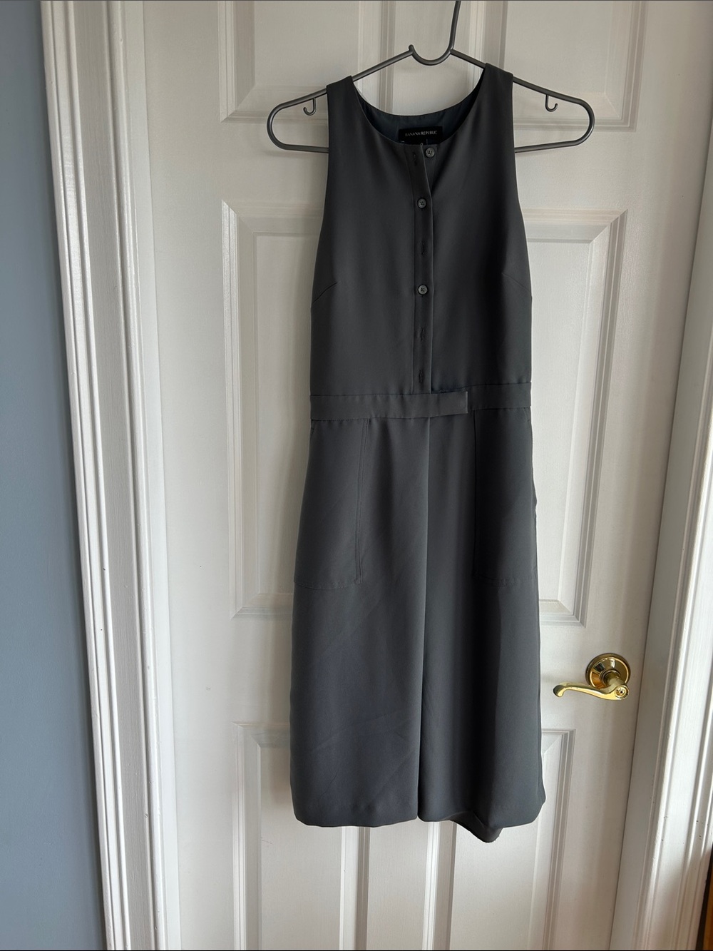 Banana Republic Sleeveless Charcoal Shift Dress